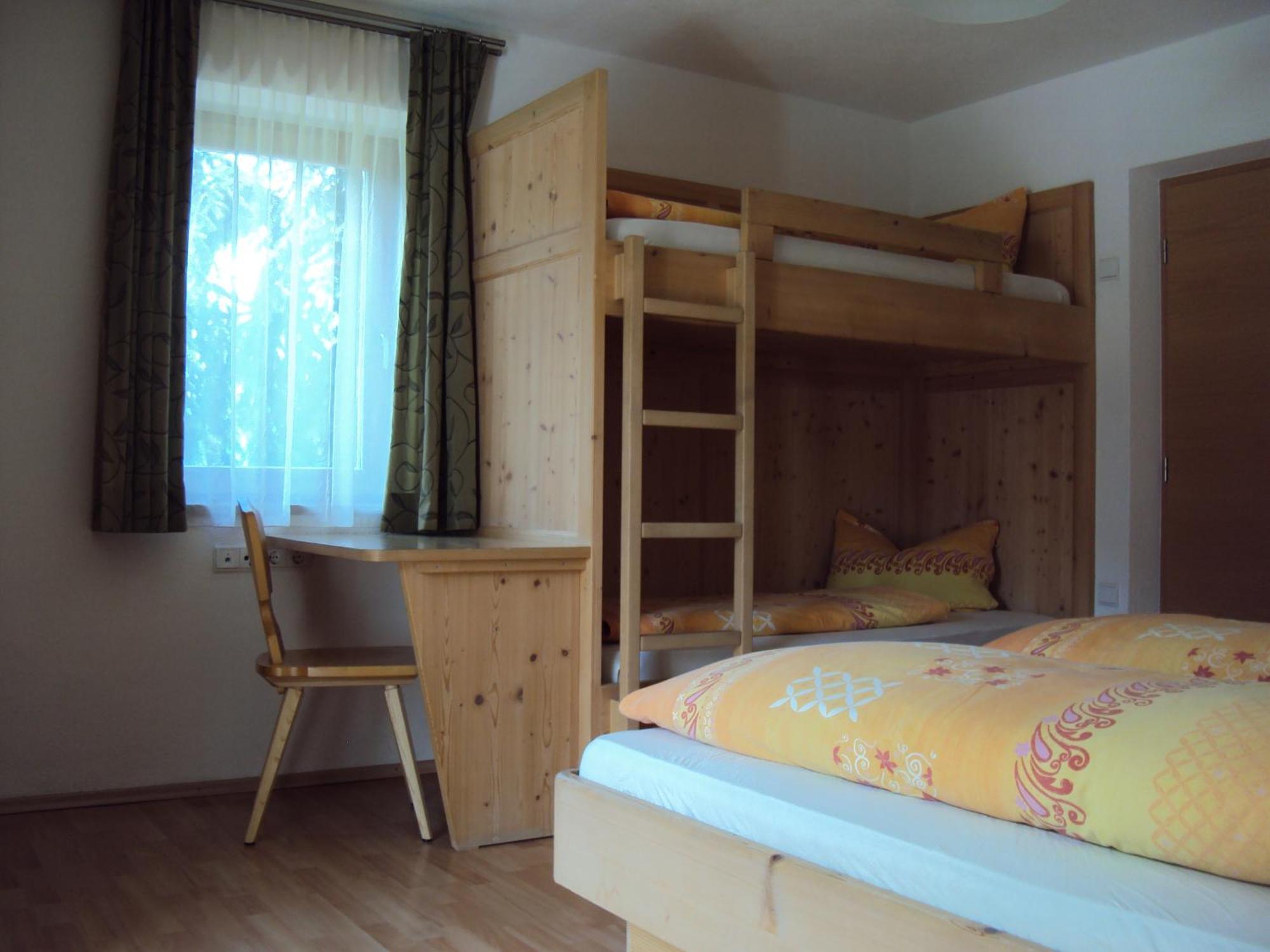 Haus Fliri Hotel Curon Venosta Room photo