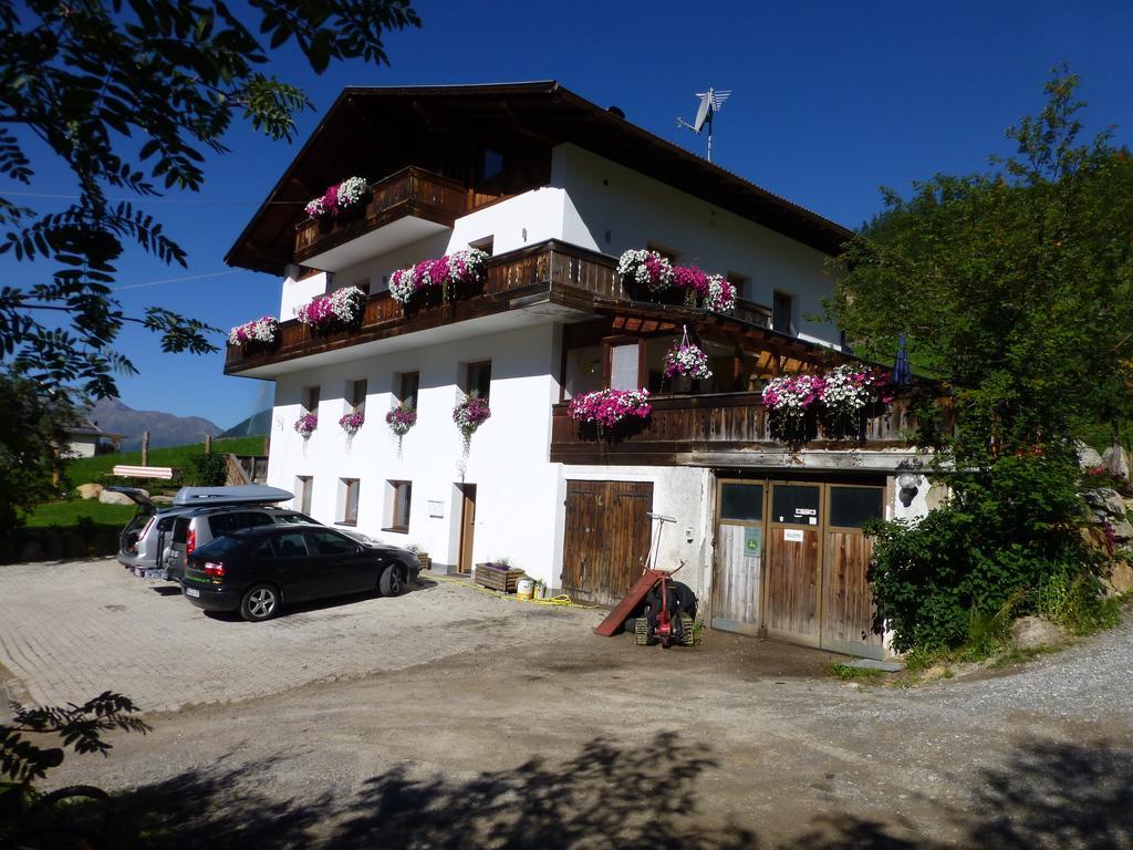 Haus Fliri Hotel Curon Venosta Exterior photo